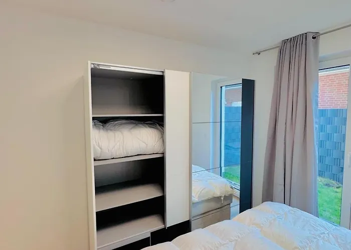 Beautiful House With 3 Bedrooms, Garden, Parking Apartment